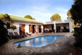 Отель Fynbos Guest House Riversdale  Риверсдейл